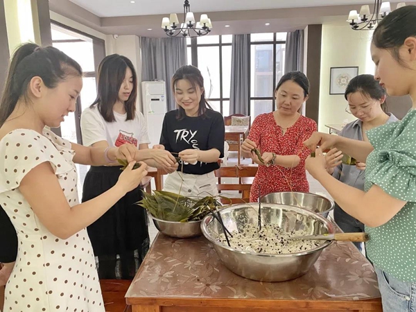 公司开展端午佳节关爱慰问活动