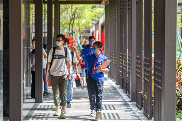 福州公司顺利完成江督府一期首批次集中交房工作